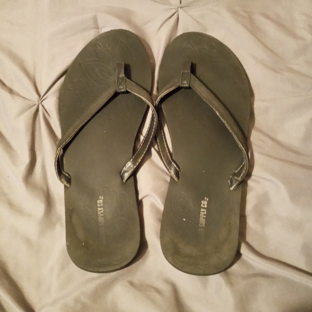 Flip flops 8